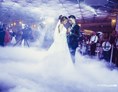 Hochzeitslocation: Großzügiger Festsaal mit Bühne, Hochzeitsthron und allem was das Herz begehrt - JADE SAAL EVENTLOCATION