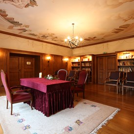 Hochzeitslocation: Die Bibliothek des Lakeside Burghotel zu Strausberg. - The Lakeside Burghotel zu Strausberg