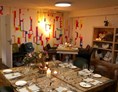 Hochzeitslocation: Eventraum KARO Designer-Raum mit Upcycling Interieur - 4ECK Restaurant & Bar 
