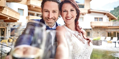 Winterhochzeit - Tirol - Zeremonie am Innenhof - PURE Resort Pitztal