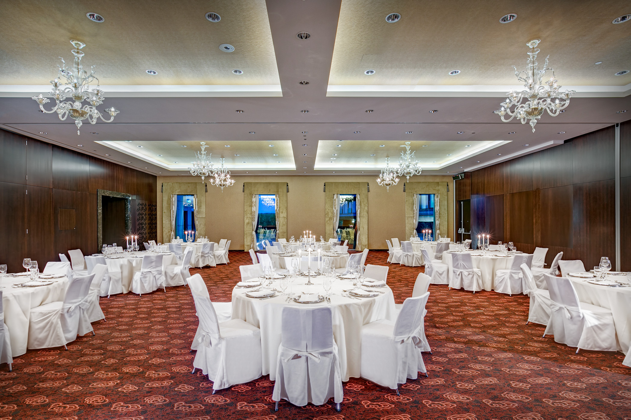 Winterhochzeit - Breitenbrunn (Breitenbrunn am Neusiedler See) - Maria Theresia Ballroom - Grand Hotel River Park, a Luxury Collection by Marriott
