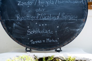 Hochzeitslocation: Kulinarik im Gut Purbach.
Foto (c) belleandsass.com - Gut Purbach