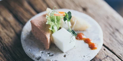Winterhochzeit - Tirol - Auch kleine Häppchen und Flying Dinner Menüs sind möglich - 180° Restaurant-Konditorei