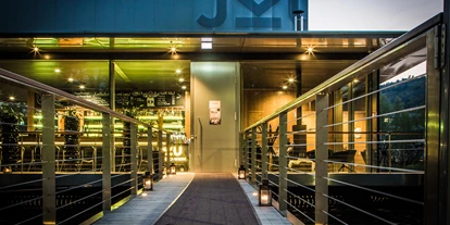 Winterhochzeit - Neumarkt im Mühlkreis - Die moderne Architektur des JKU Teichwerk lädt zu einer modernen Hochzeit. - JKU Teichwerk