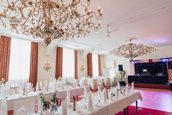 Hochzeitslocation: Der Rosensaal des Hotel & Restaurant DRESEL in Hagen. - Hotel & Restaurant DRESEL