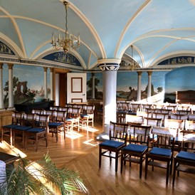 Hochzeitslocation: Blaue Kapelle mit historischen Wandmalereien;
auch Standesamt - Wasserburg Turow