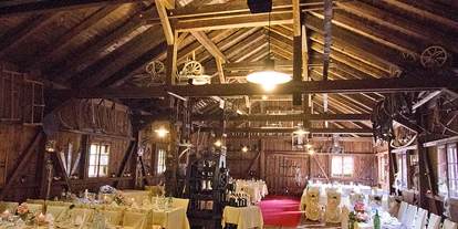 Winterhochzeit - Tirol - Heiraten in der Triendlsäge in Seefeld. - Waldgasthaus Triendlsäge