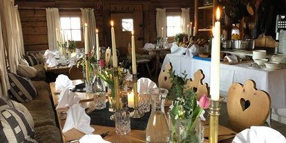 Winterhochzeit - Tirol - Stöttlalm innen - Stöttlalm