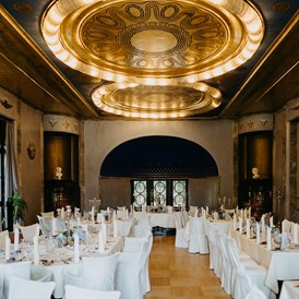 Hochzeitslocation: Der Festsaal des Hofgut Dippelshof lädt zu einer unvergesslichen Hochzeitsfeier in Hessen. - Hofgut Dippelshof