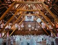 Hochzeitslocation: Der große Festsaal des Gut Hühnerhof in Hessen. - Gut Hühnerhof