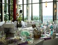 Hochzeitslocation: Das Schloßcafe Prina mit seinen lichtdurchfluteten Glasfronten. - Schloßcafe Prina
