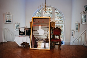 Hochzeitslocation: Fotobox im Schloss Wulkow. - Schloss Wulkow