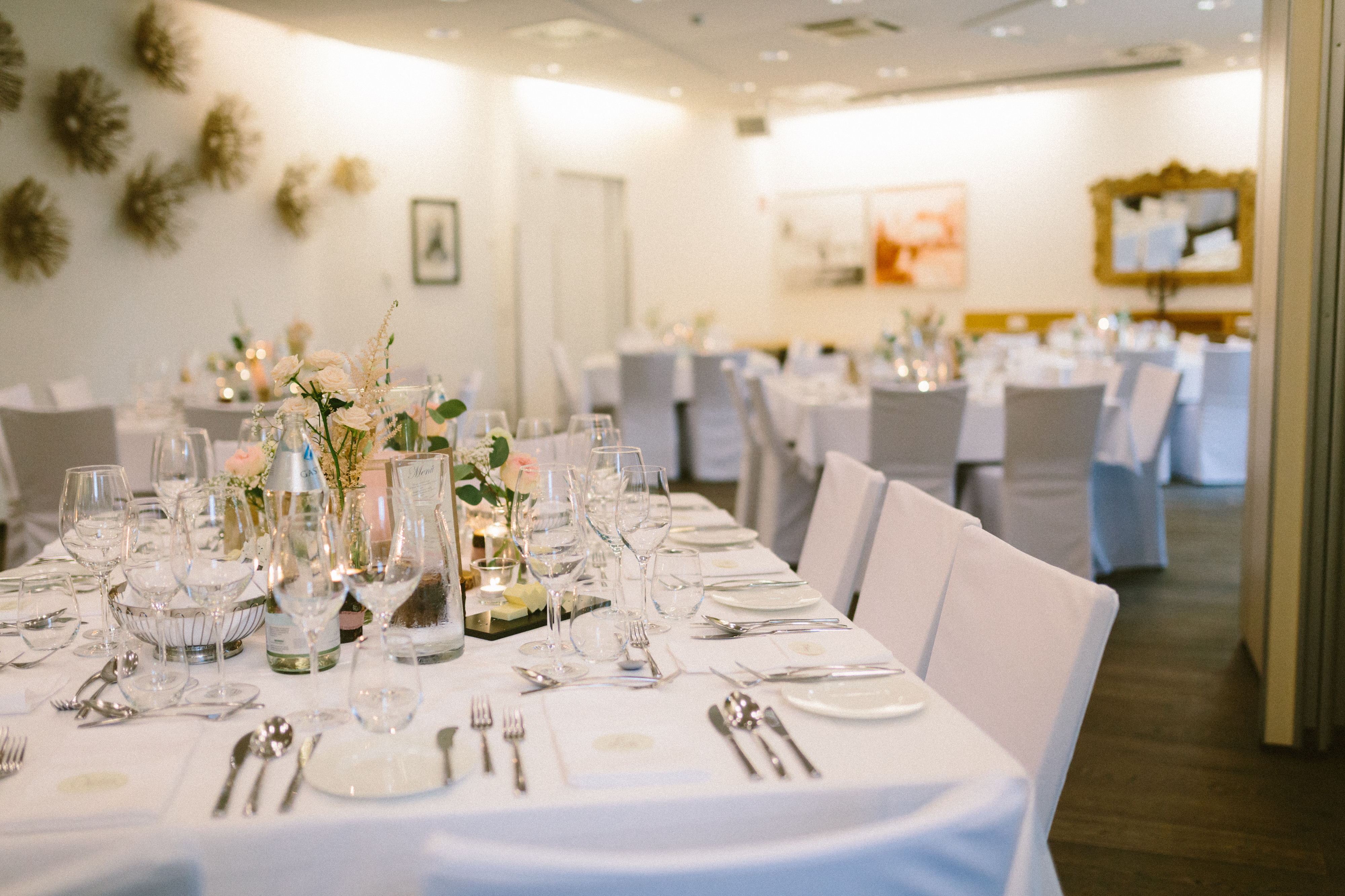 Winterhochzeit - Schwanberg - Ob als Hochzeitstafel oder mit kleinen Tischen - der Stainzhof 4s in 8510 Stainz richtet sich nach euren Wünschen. - Stainzerhof