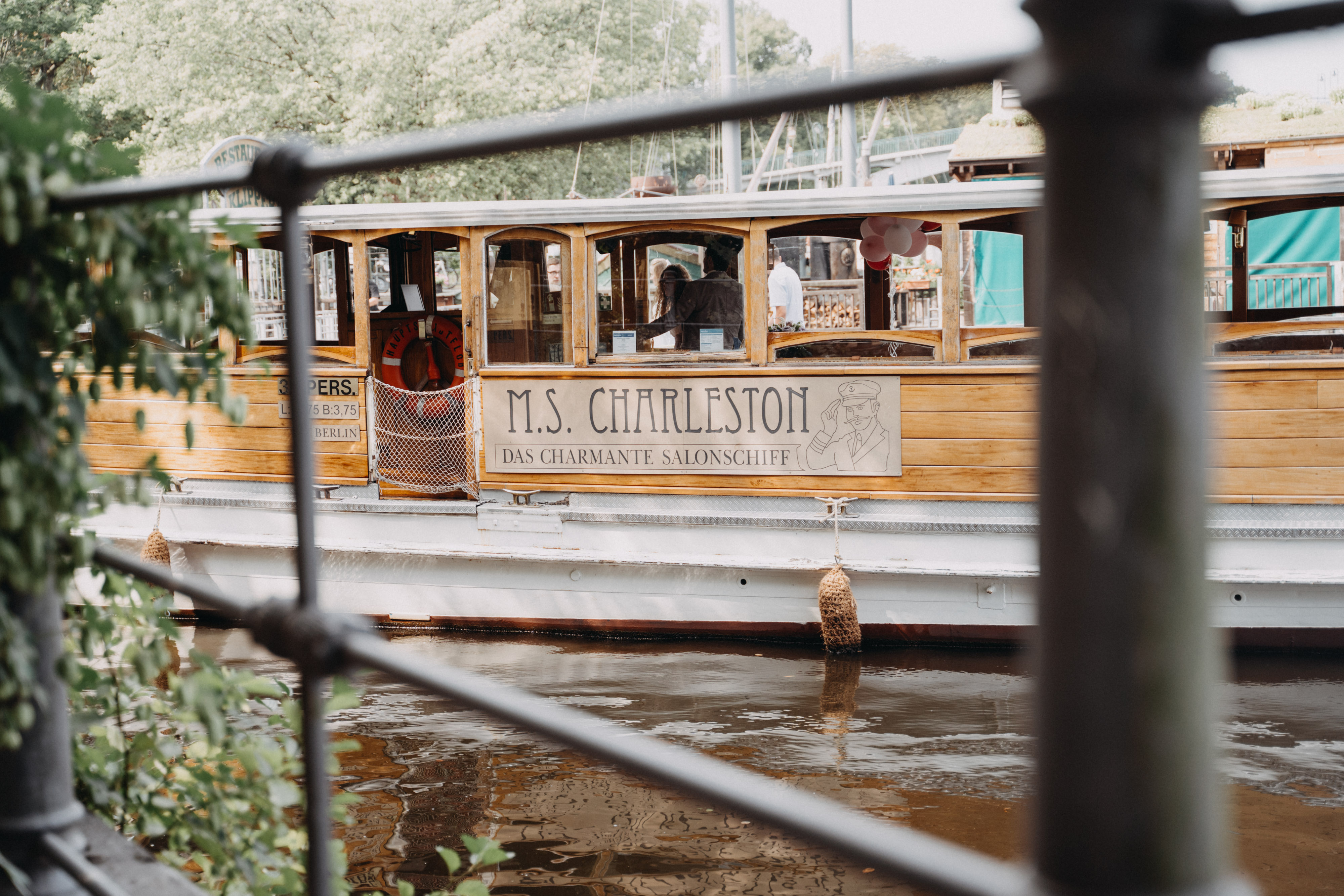Winterhochzeit - Berlin-Stadt - Das Salonschiff MS Charleston bietet Flair aus den 1920iger Jahren. - Bunte Flotte - MS Charleston