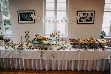 Hochzeitslocation: Kulinarische Hightlights vom Fisch, über Steak und Schnitzel, bis hin zum frischen Spargel. - Café Wildau - Werbellinsee