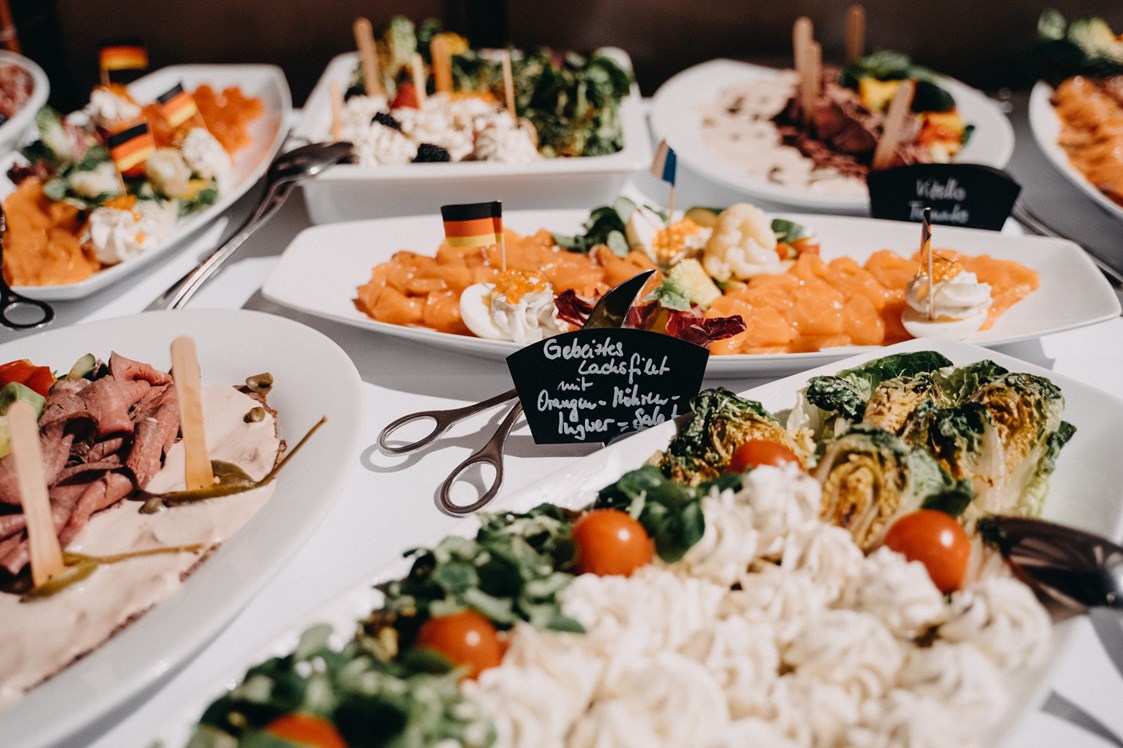 Hochzeitslocation: Zahlreiche Köstlichkeiten machen eure Hochzeitsfeier kulinarisch zu einem unvergesslichen Erlebnis. - freiheit fünfzehn