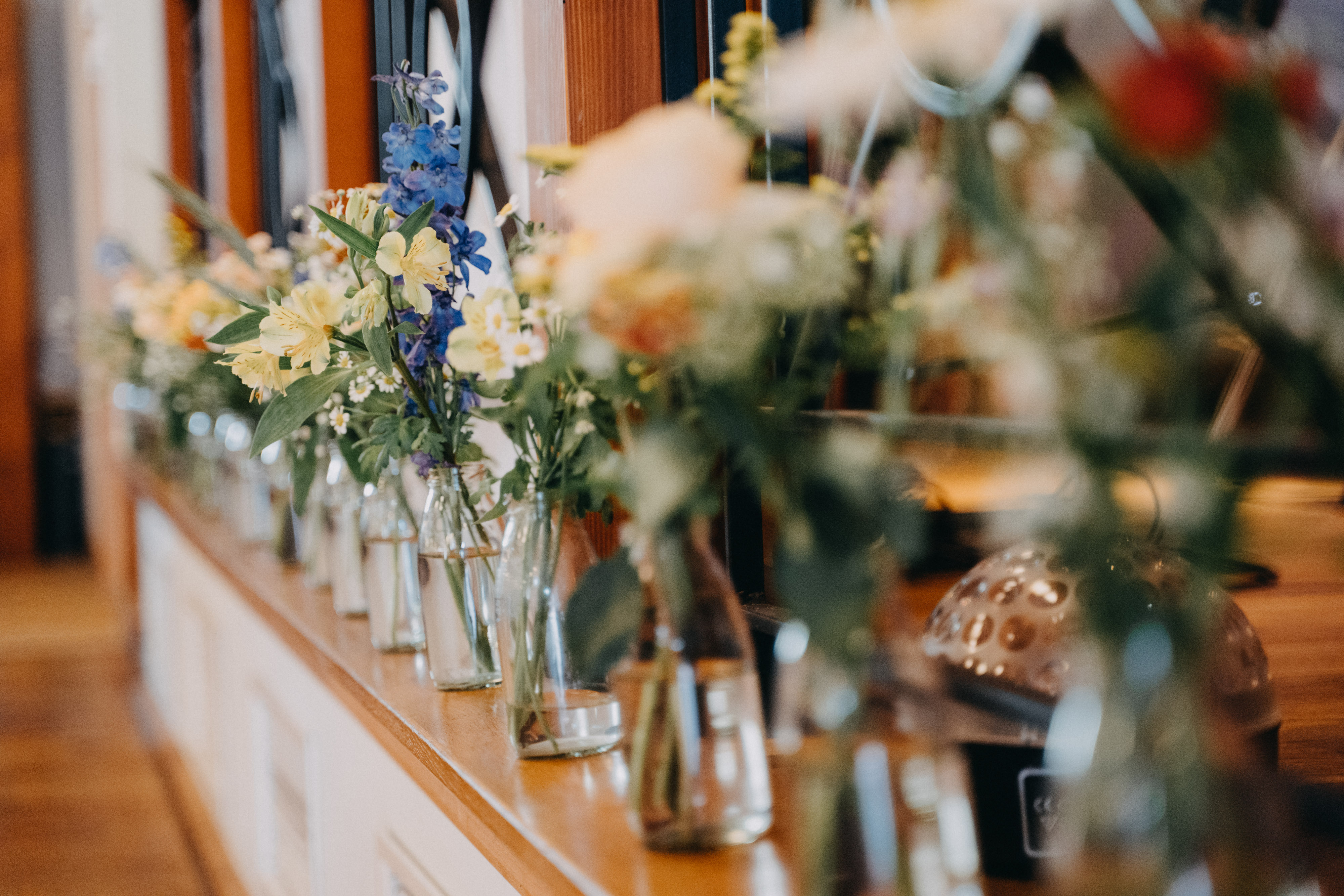 Hochzeitslocation: Blumendeko im Hotel & Restaurant Am Peenetal. - Hotel & Restaurant Am Peenetal