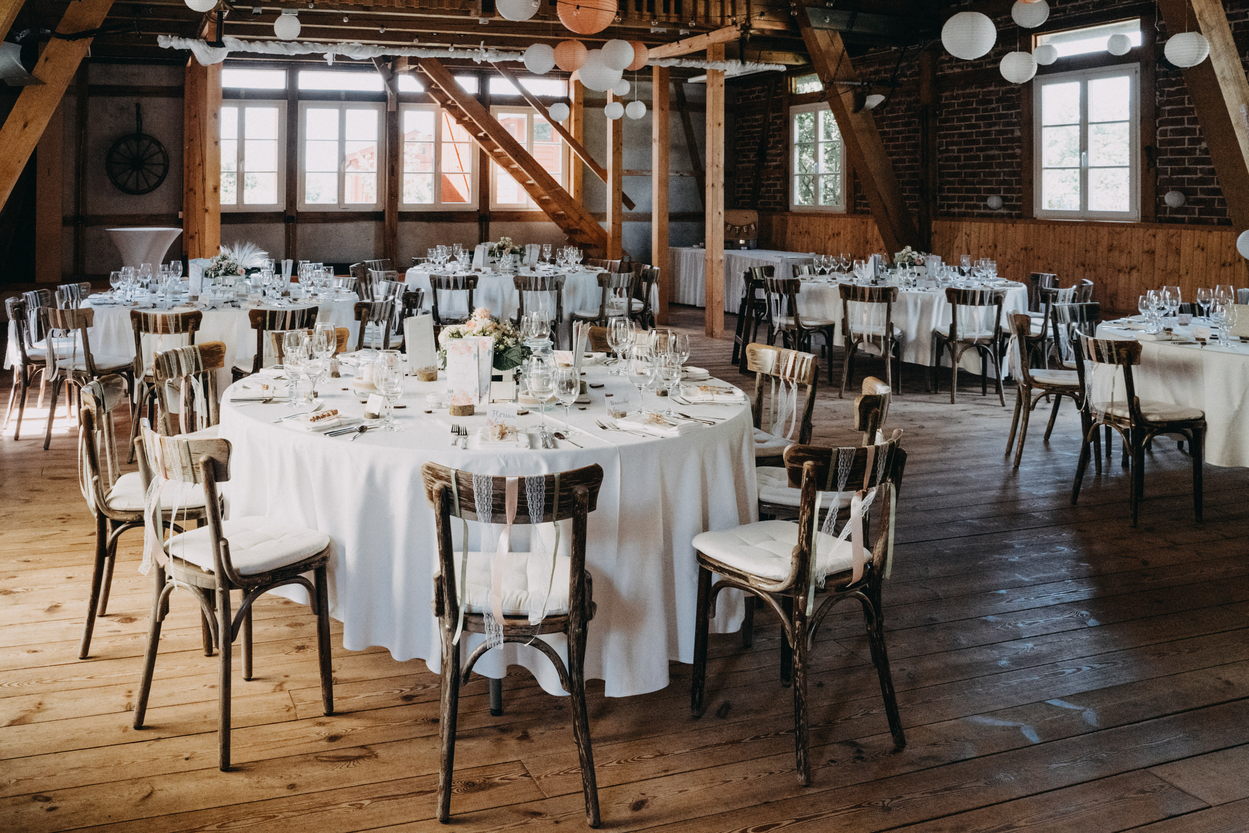 Hochzeitslocation: Die urige Scheune des Landhaus Alte Schmiede in Brandenburg. - Landhaus Alte Schmiede