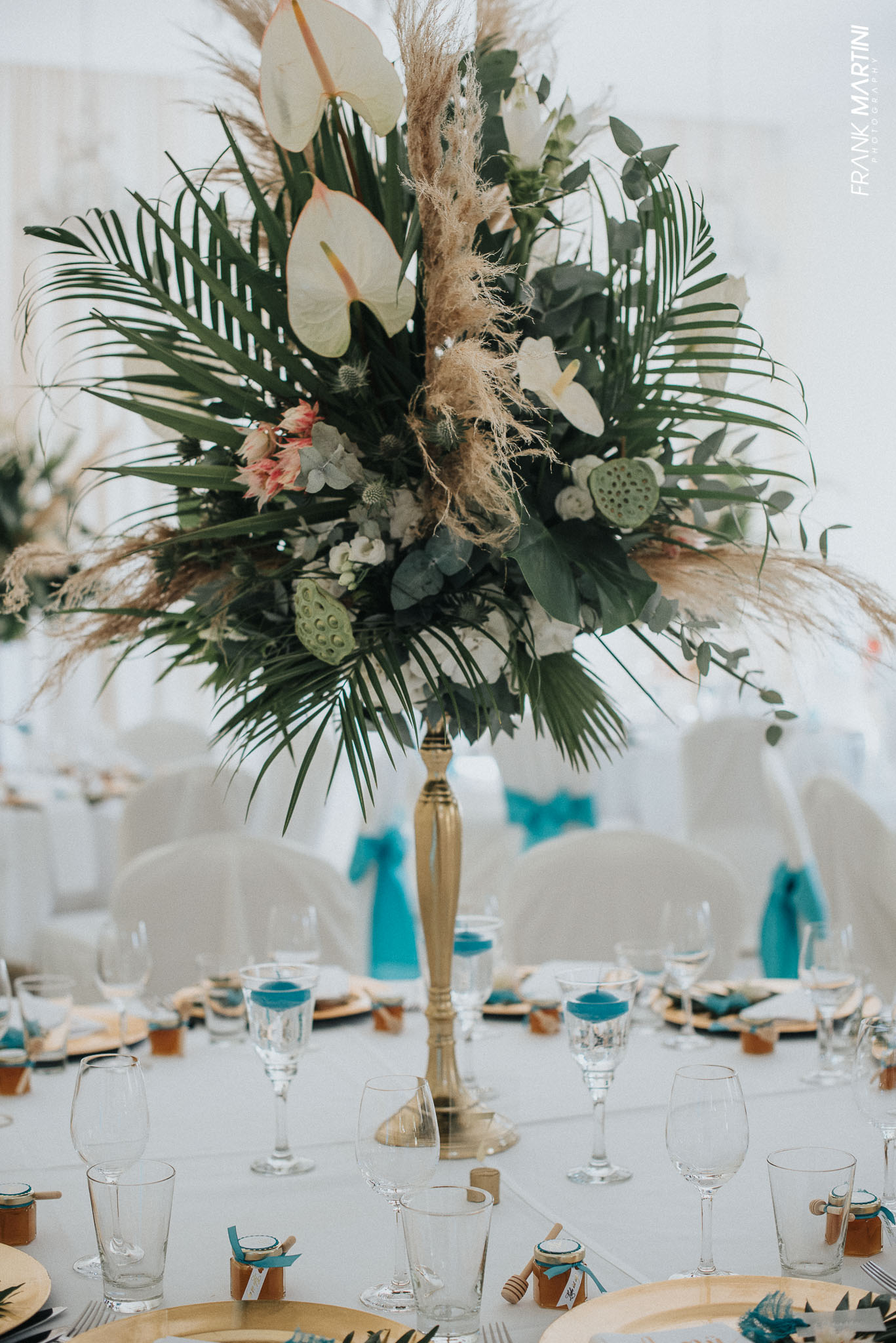 Hochzeitslocation: Eine festlich gedeckte Tafel in der Orangerie Nells Park Hotel in Trier. - Orangerie Nells Park Hotel Trier