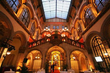 Hochzeitslocation: mediterraner Arkadenhof - Palais Ferstel