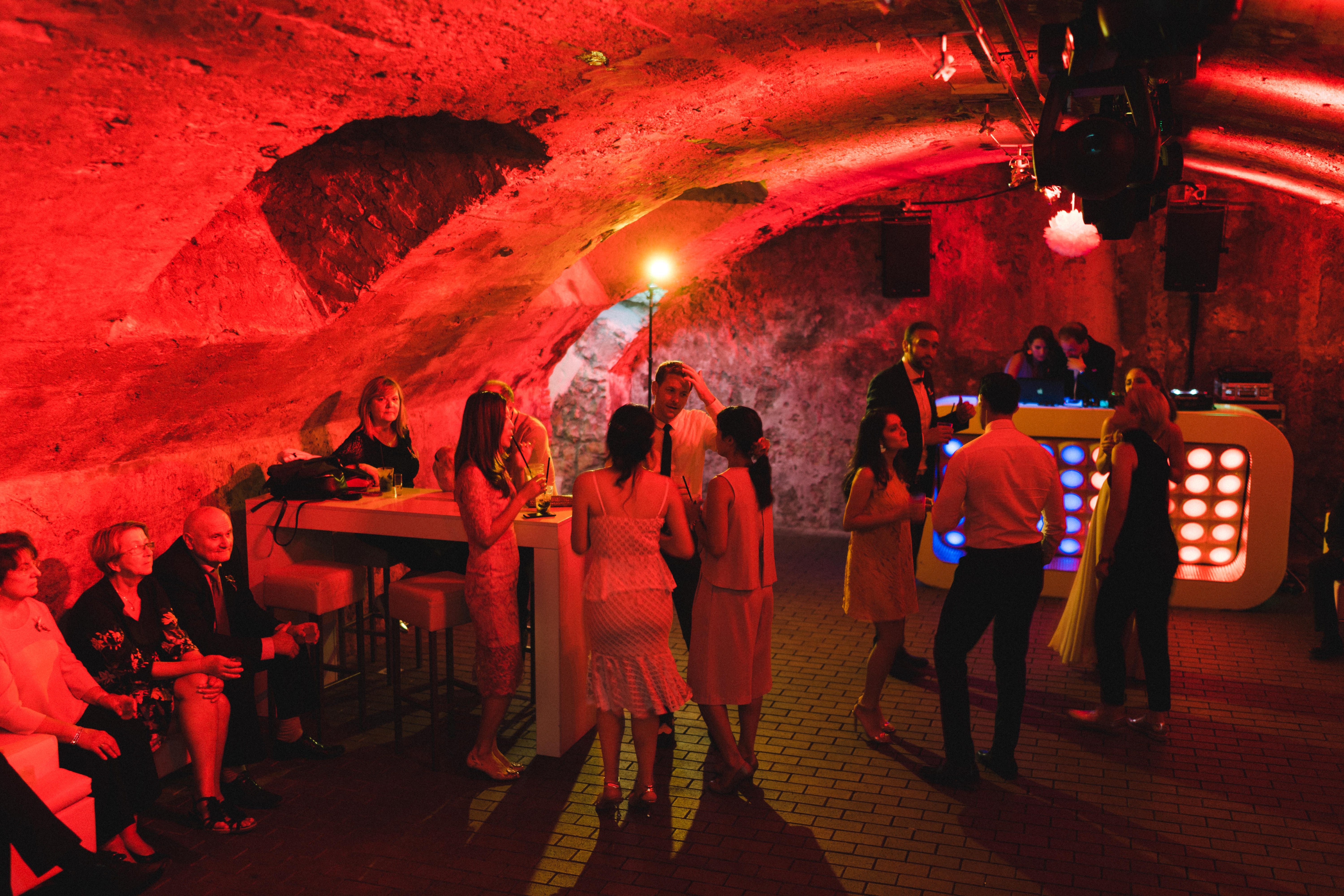 Hochzeitslocation: Im Gewölbe kann bis in die Morgenstunden gefeiert werden. - Burg Crass Hotel & Eventlocation Eltville