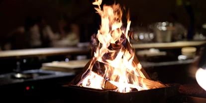 Winterhochzeit - Tirol - Offenes Feuer im "Grill" für ein unvergessliches Flair. - Jungbrunn - Der Gutzeitort