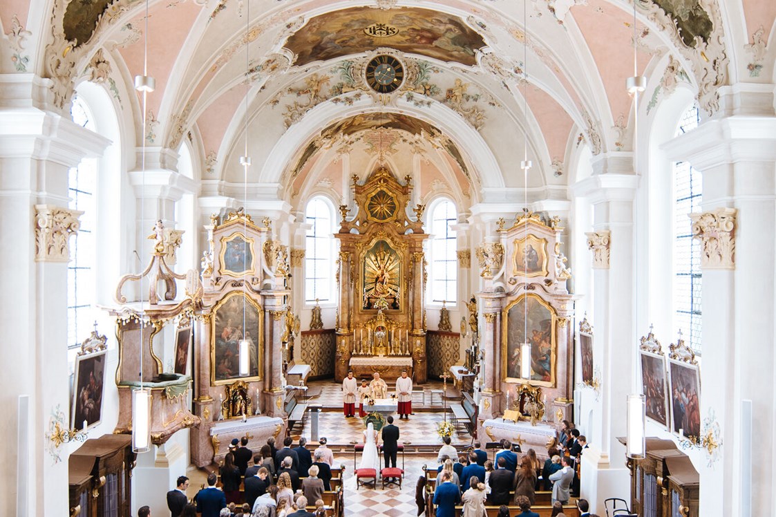 Hochzeitslocation: Die nahegelegene Kirche für eine kirchliche Trauung nutzen. - Events an der Alten Spinnerei