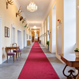 Hochzeitslocation: Gang Schlosshotel - Schlosshotel Mondsee