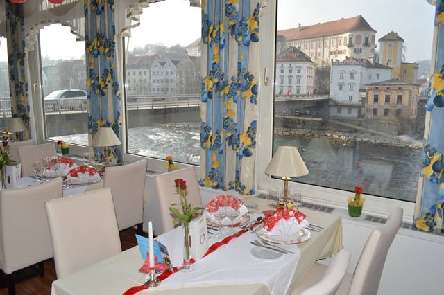 ****HOTEL-RESTAURANT MINICHMAYR Angaben zu den Festsälen Panorama-Raum I