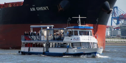 Winterhochzeit - Hamburg-Stadt (Hamburg, Freie und Hansestadt) - Auf Ihrer Fahrt durch den Hafen geht es auf Tuchfühlung mit den großen Schiffen, aus aller Welt. - Elbe Erlebnistörns