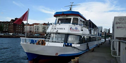 Winterhochzeit - Hamburg-Stadt (Hamburg, Freie und Hansestadt) - Die VIKTORIA ist unser Flaggschiff und für große Gesellschaften bis 100 Personen perfekt geeignet. - Elbe Erlebnistörns