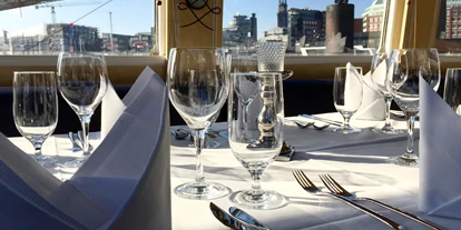 Winterhochzeit - Hamburg-Stadt (Hamburg, Freie und Hansestadt) - Eventschiff Grosser Michel