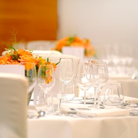 Hochzeitslocation: Tischdekoration - Schlosshotel Monrepos