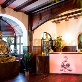 Hochzeitslocation: Buddhas Place / Eingang großer Bereich - Buddha Lounge Red Mandarin