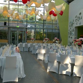 Hochzeitslocation: Unser Glasfoyer für größere Hochzeitsgesellschaften - die neue botanika
