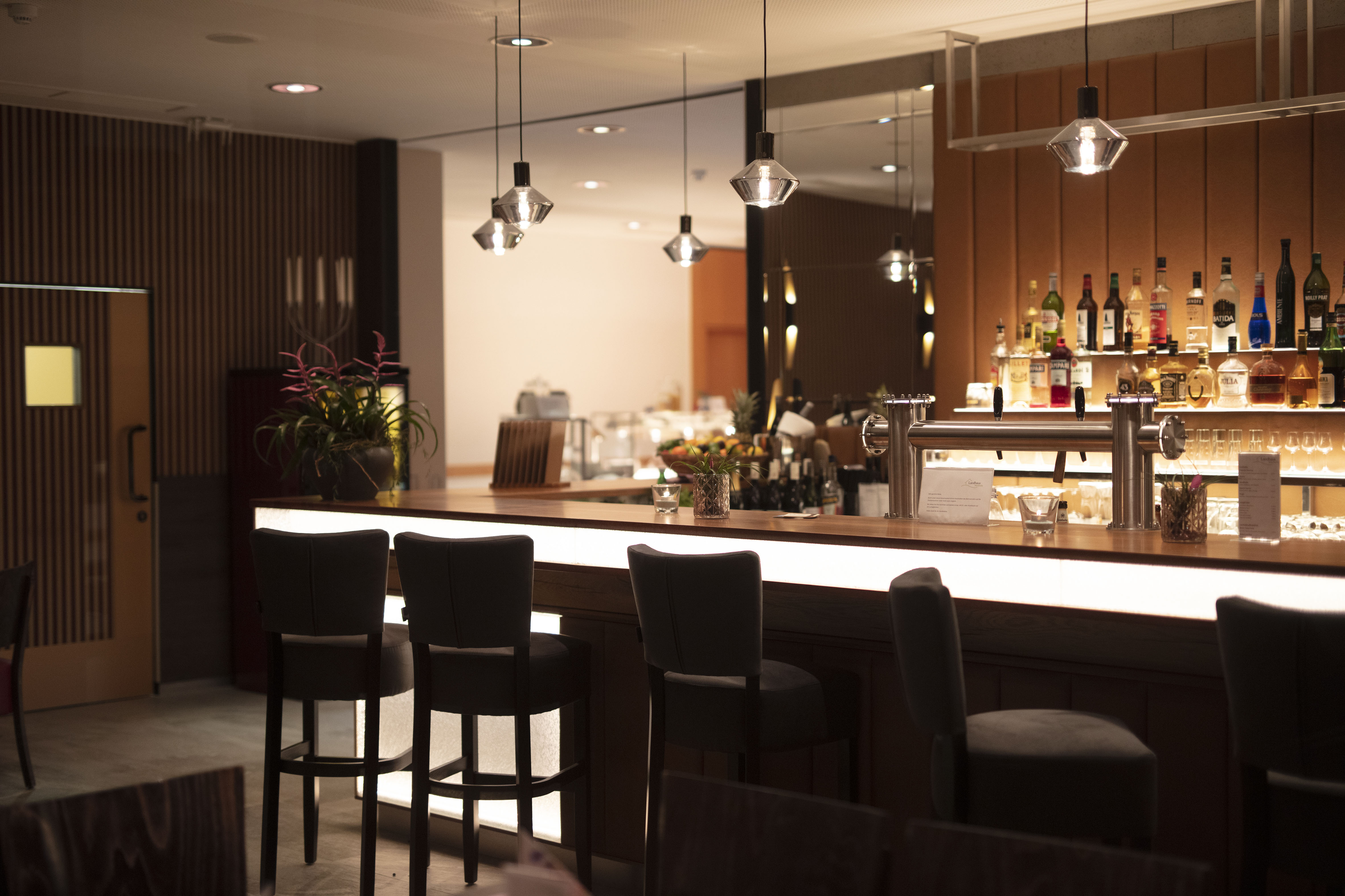 Winterhochzeit - Umgebung: in den Bergen - Unsere Hotelbar - Landhaus Nordhelle