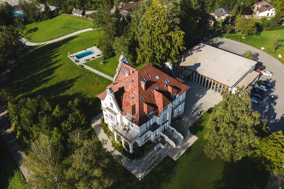 Hochzeitslocation: Die Villa von oben - Villa Bergzauber