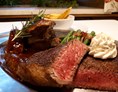 Hochzeitslocation: Steak mit Kräuterbutter und Speckbohnen - Gasthof-Hotel Moser/ Hochzeitsstadl 