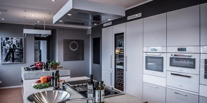 Winterhochzeit - nächstes Hotel - Penthouse Kochatelier - Rheinseite 
 - RHEINLOFT COLOGNE