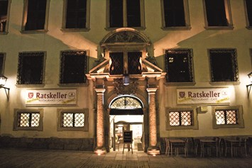 Hochzeitslocation: Eingang - Regensburger Ratskeller
