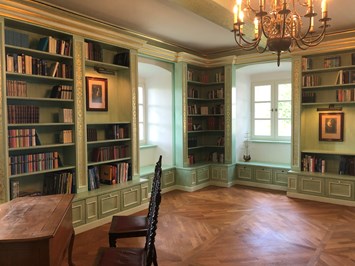 Schloss Maierhofen  Angaben zu den Festsälen Bibliothek 