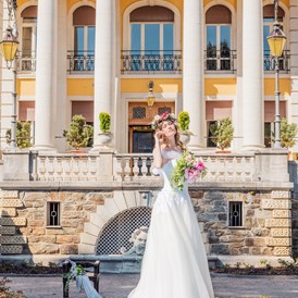 Hochzeitslocation: Vor und in dem Hotel können traumhafte Hochzeitsfotos geschossen werden - Grand Hotel Imperial
