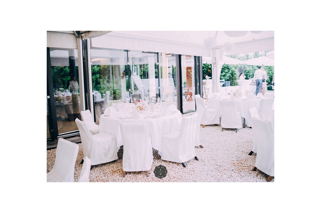 Hochzeitslocation: Die Tafel im freien -unter den Pagodenzelten! - Weingartenhotel Harkamp