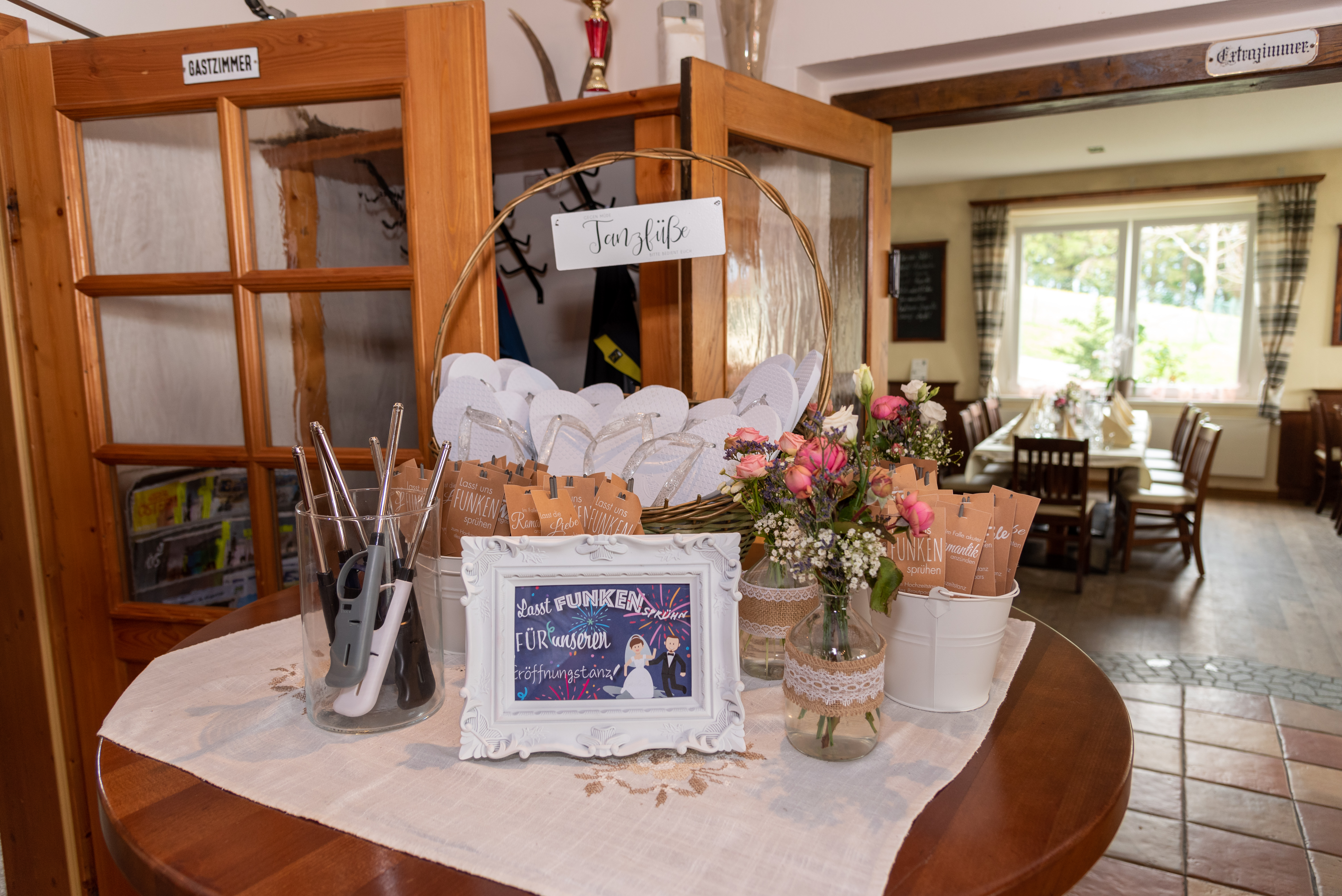 Winterhochzeit - Oberösterreich - Der Eingangsbereich zum Festsaal des Gasthaus zur Gis in 4040 Lichtenberg. - Gasthaus zur Gis