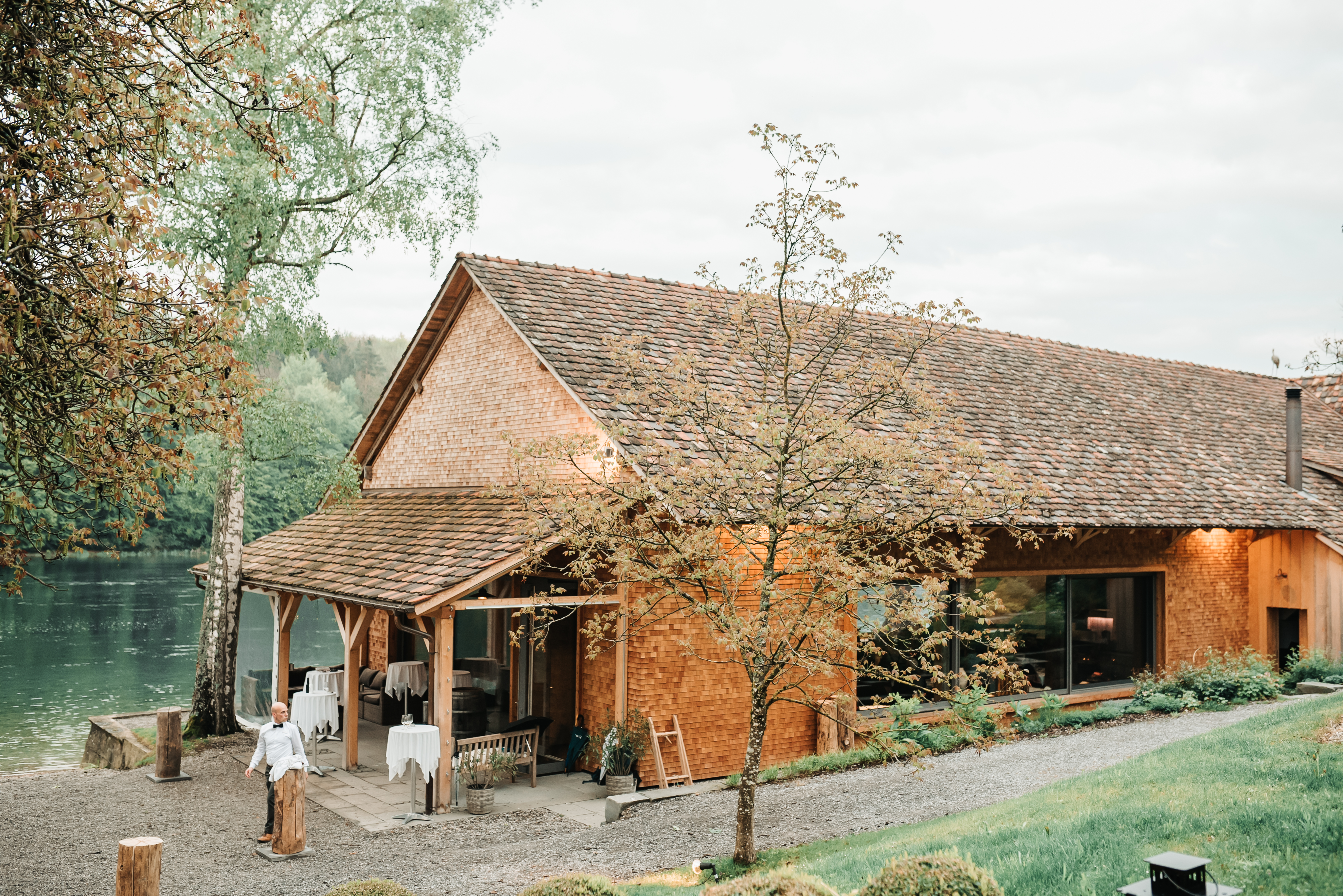 Winterhochzeit - Schweiz - Das Gasthaus Schupfen liegt direkt am Rhein. - Gasthaus Schupfen