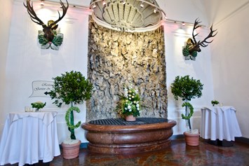 Hochzeitslocation: Eingang zum großen Saal  - Restaurant Stieglkeller - Salzburg