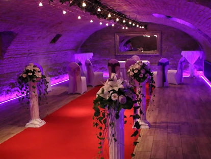 Winterhochzeit - Geeignet für: Hochzeit - Zeremonie im Gewölbe - Das Chadim