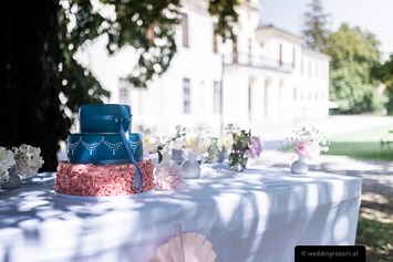Hochzeitslocation: Eine Trauung im Freien im Schloss Hetzendorf in 1120 Wien.
Foto © weddingreport.at - Schloss Hetzendorf
