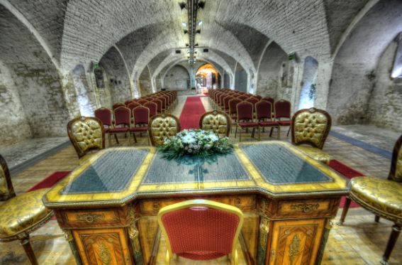 Winterhochzeit - Breitenbrunn (Breitenbrunn am Neusiedler See) - Standesamtliche Trauung im Schloss möglich - Schloss Neugebäude