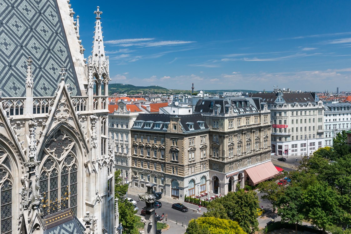 Hochzeitslocation: Außenansicht von Votiv Kirche - Hotel Regina Wien